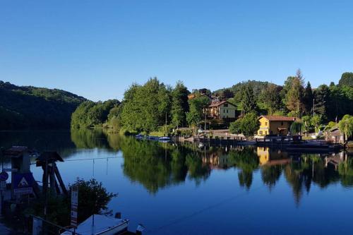 Villa d'Adda Apartment | The House of the River (Studio)