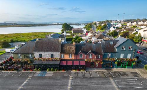 Galway City Centre Hotel | The Huntsman Inn