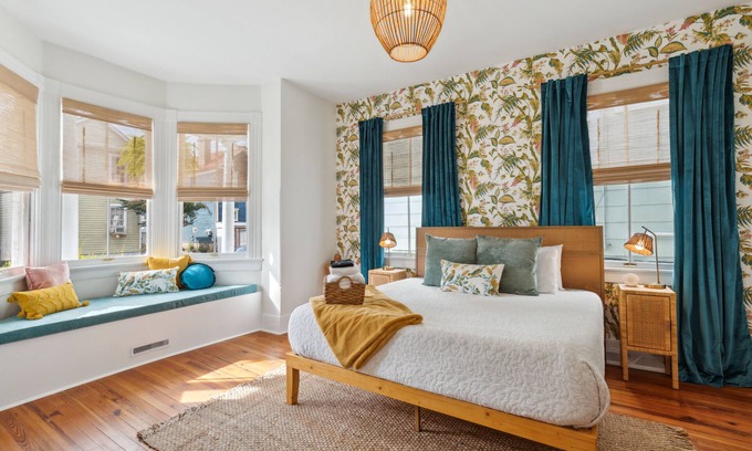 Cannonborough Elliotborough House | The Isla Suite: A Dream Getaway for Friends
