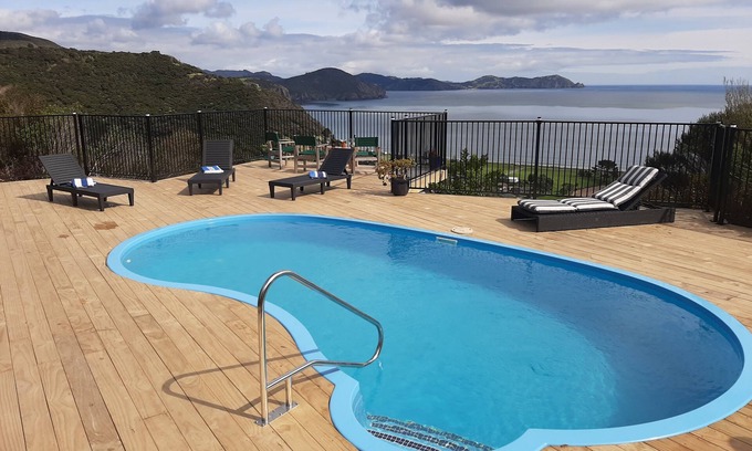 Kaeo Apartment | The Kereru's Nest. Overlooking the wonderful Tauranga Bay beach