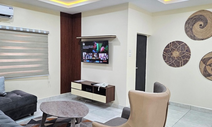 Maitama Apartment | The Leneade - Bulow Apt. 8 (City Centre/Wuse 2)