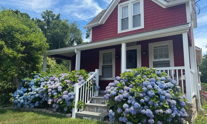 Waterford House | The Little Red Cottage at Pleasure Beach
