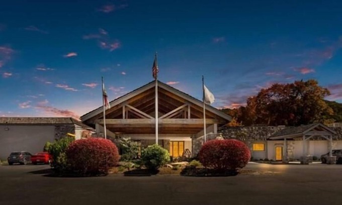 Banner Elk Hotel | The Lodge at Banner Elk