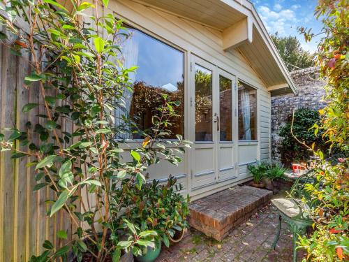 Hurstpierpoint House | The Lodge