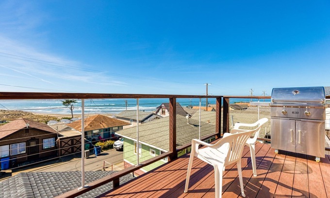 Dillon Beach Cabin | The Lookout-Walk to Beach!Remodeled Cozy & Charming BeachCabin!Views!Dog/WiFi