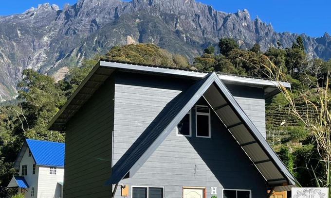 Kundasang House | The M Wanderlust Private Cabin