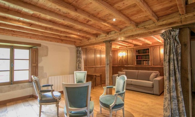 Saint-Martin-des-Entrees House | The Manoir de Damigny in Normandy near the landing beaches and Bayeux