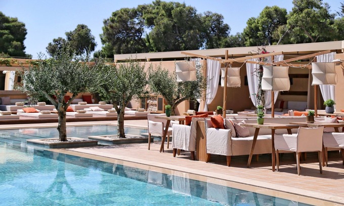 Vouliagmeni Hotel | The Margi
