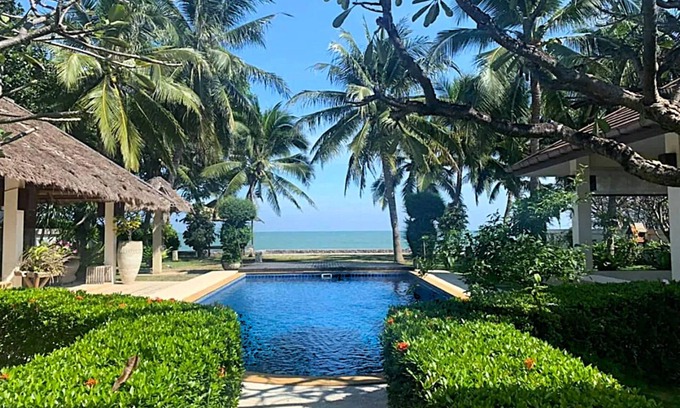 Puk Tian Villa | The Memory - 4 Bedrooms Beachfront Pool Villa