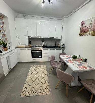 Militari Apartment | The moon view