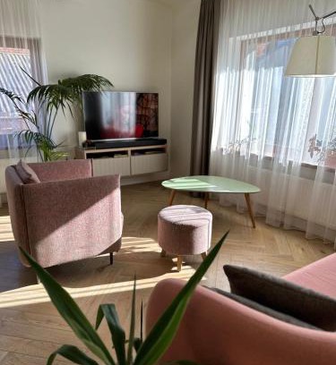 Liberty Avenue Apartment | The Most Central Apartment