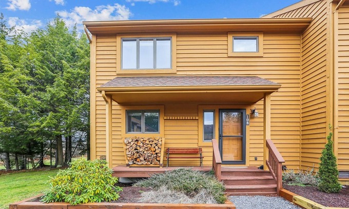Davis Condo | The Mountain House: 3 BR, 3 BA in Canaan Valley, Sleeps 6