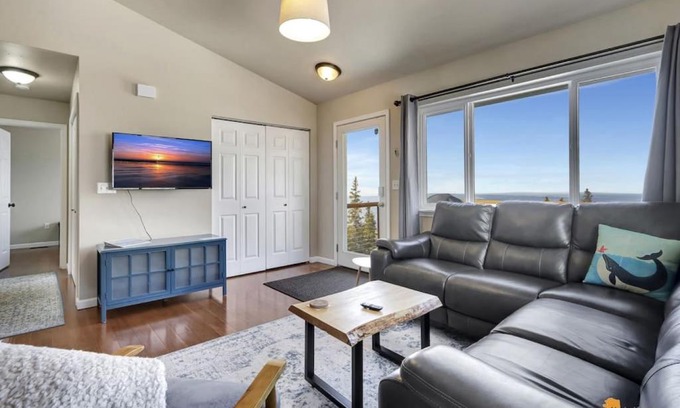 Rabbit Creek Apartment | The Mountain Top Escape w/Scenic Views & Trails