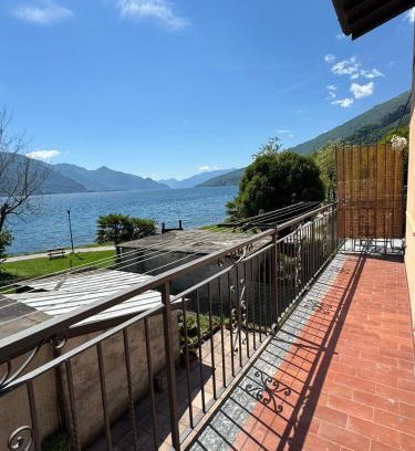 Dongo Apartment | The Music of The Lake - Lake Front with three Bedrooms