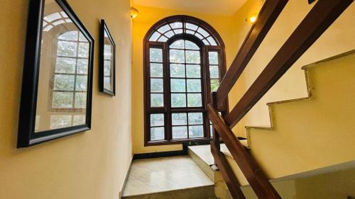 DLF Phase 3 House | The Nest Cyberhub