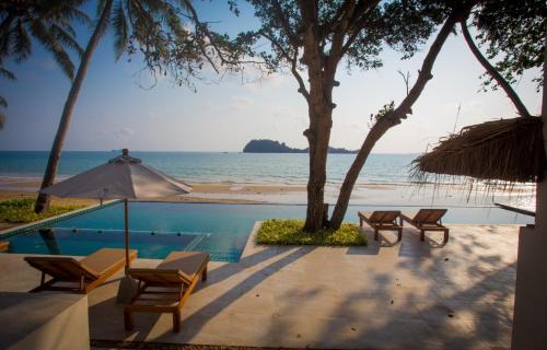 Hat Sai Ri Resort | The Nest Private Beach Resort