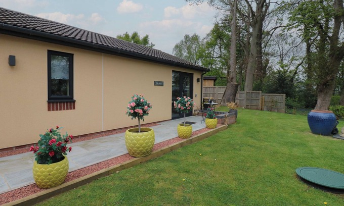 Wetheral Cottage | THE NEST, romantic, with a garden in Wetheral