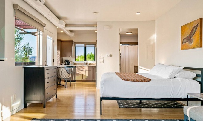 Ivins Condo | The Nest - Upper Floor Suite w/Red Rock Views