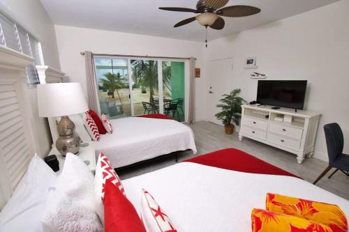 Colliers Bay House | The No Problem at Cottages