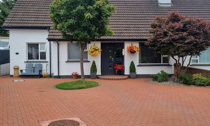 Rostrevor House | The Nook is a cosy holiday let in Rostrevor at the foot of the Mourne mountains.