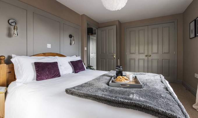 Winnard's Perch Cottage | The Nooke at Bogee Farm - sleeps 2 guests in 1 bedroom