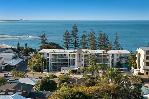 Moffat Beach Resort | The Norfolks on Moffat Beach