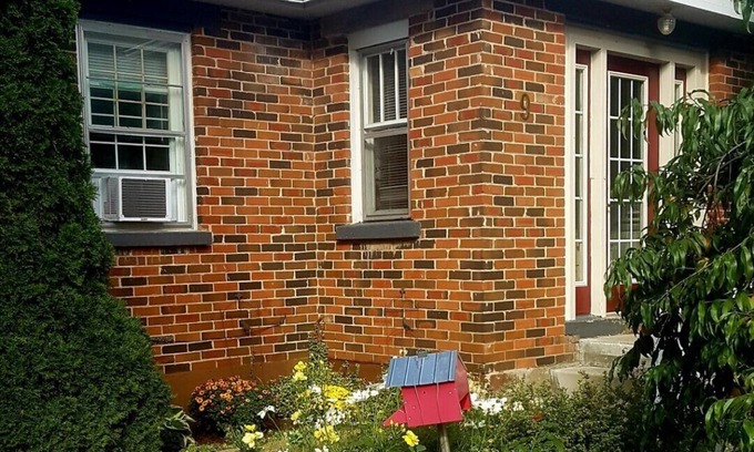 Nottawa House | The Nottawa Gem. 15 Min to Blue Mtn, 30 Min to Barrie. 2 Bedroom, 1 Bathroom.