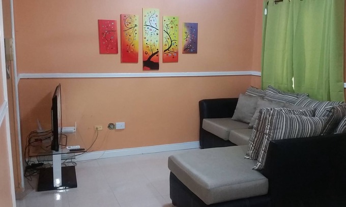 Camperdown Apartment | The Oasis at Oaklands 2