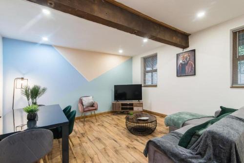 Leamington Spa Apartment | The OId Forge - Boutique 3 Bed in Leamington Spa