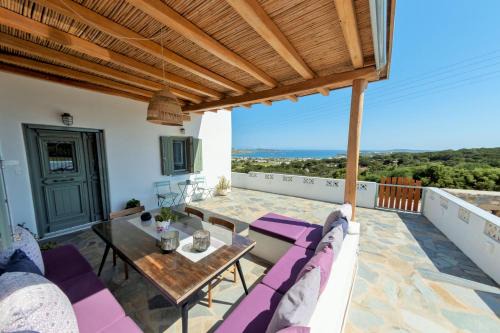 Naousa House | The old barn, Naousa Paros