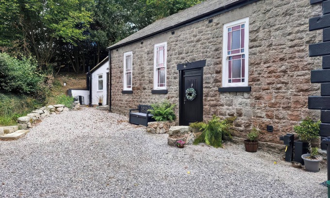 Pentre Halkyn Cottage | THE OLD NANT-Y-FFLINT CHAPEL, pet friendly, with a garden in Flint