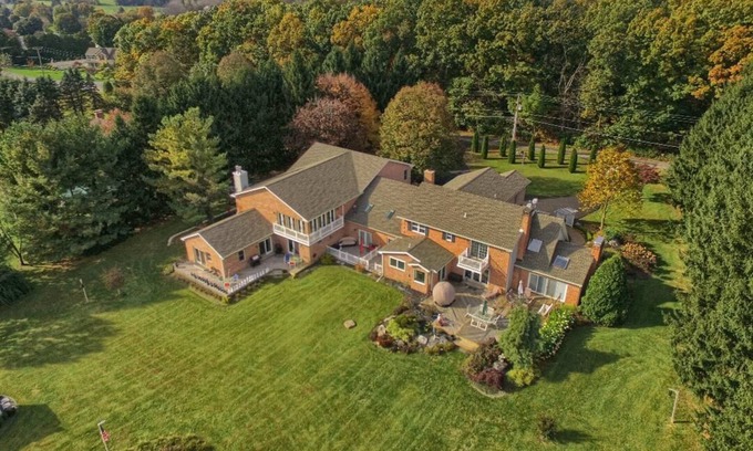 Kutztown Bed & Breakfast | The Orchid Suite @ The Kennedy Manor