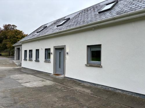 Cahir Villa | The Overlook