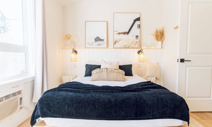 Harvie Heights House | The overlook stay - two suites - mountain view - Free parking - 1248