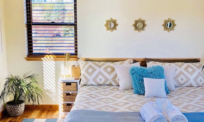 Coconino Estates House | The Peakview- with private hot tub!