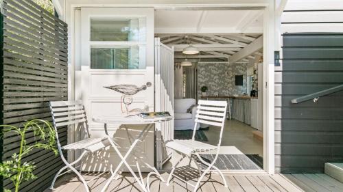 Pretty Beach Central Coast House | 'The Pelicans Nest at Pretty Beach' by HolidayCo