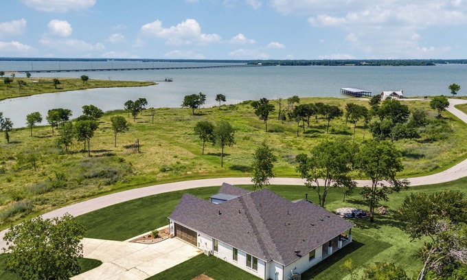 Kerens House | The Perch at Chambers Bay - Spacious, new 4 Bedroom with sweeping lake views