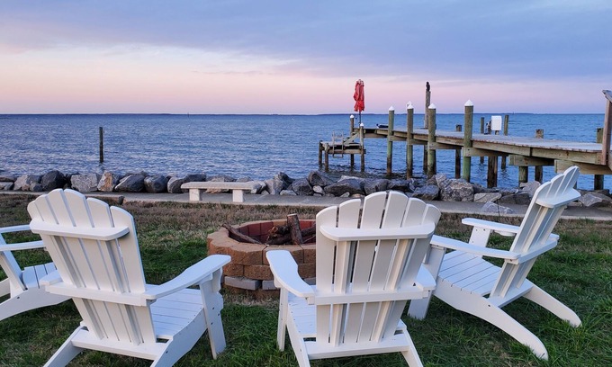 Lottsburg House | The Potomac Retreat with Million-dollar view. 3-bedroom in charming with AC WiFi