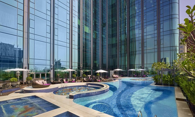 Nguyen Hue Walking Street Hotel | The Reverie Saigon