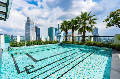 Little Japan Apartment | The Rixx Madison Tower With Pool and Gym