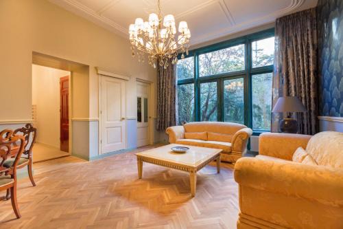 The Hague Center Apartment | The Royal Suite II - R.Q.C.