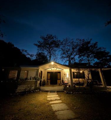 Deema Range Ski Chalet | The Rustic Manor - Corbett