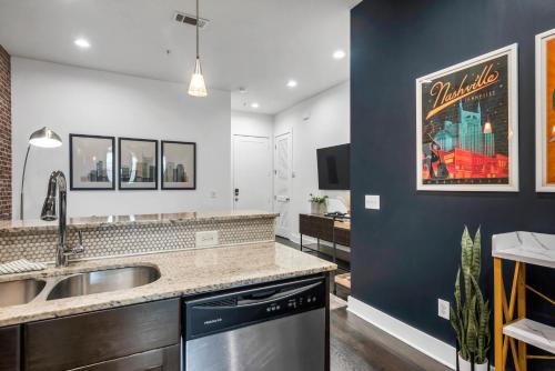 West End Apartment | The Ryman Hideaway by Stay Local Nashville