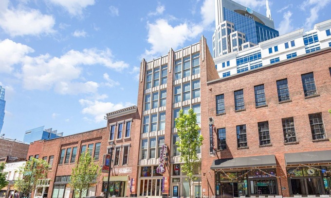 Downtown Nashville House | The Saddlery-Playbill-4 Unit Combo-Walk 2 Broadway