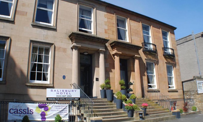 Newington Hotel | The Salisbury Hotel