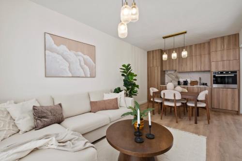 Larnaca Apartment | The Serene Suite