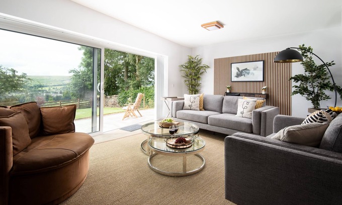 Gattonside Cottage | THE SHEEP FOLD - Sleeping 2 guests in 1 bedroom