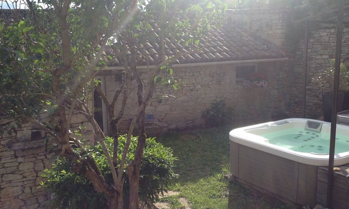 Espere Cottage | The small cottage of Espère (Lot)