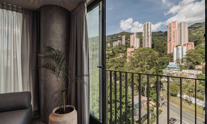 El Poblado Hotel | The Somos Loho Hotel