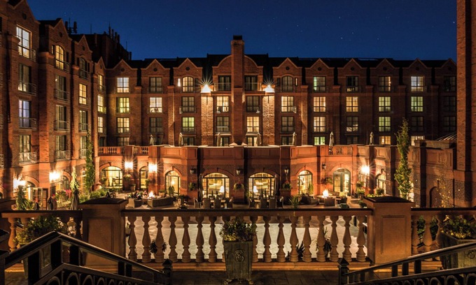 Downtown Resort | The St. Regis Aspen Resort